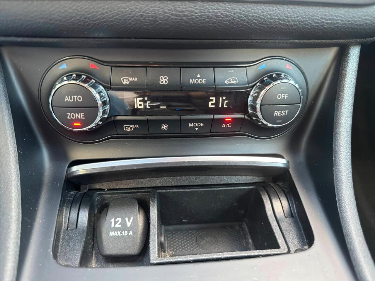 MERCEDES GLA 220d PREMIUM AMG (EXTRA FULL)