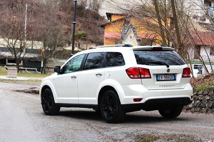 Fiat Freemont 2.0 Multijet 170 CV Lounge PELLE TELECAMERA SENSORI IMPIANTO AUDIO ALPINE