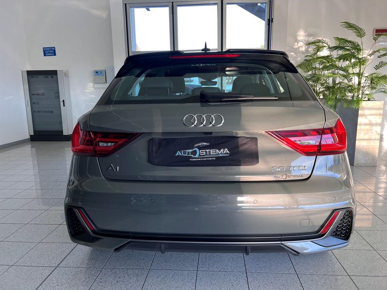 AUDI A1 II 2019 Sportback Sportback 30 1.0 tfsi S Line Edition 116cv s-tronic - VARI COLORI!