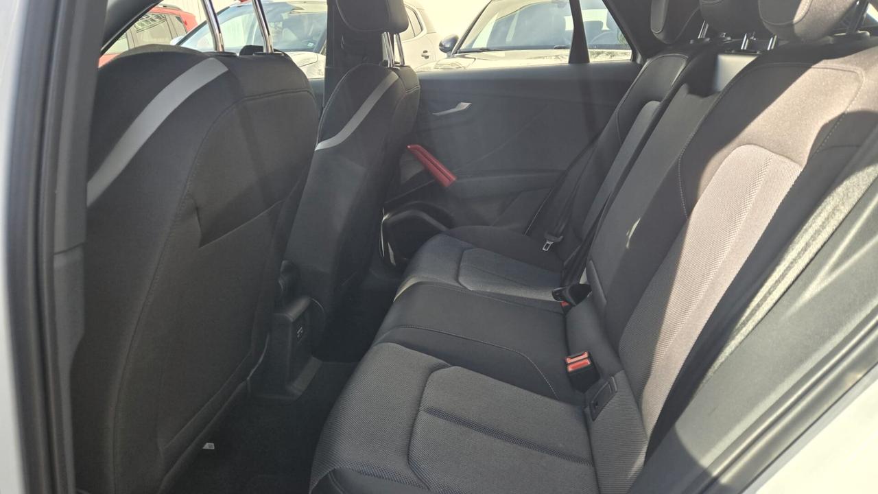 Audi Q2 30 1.6 tdi 115CV S line Edition S-Tronic Cockpit