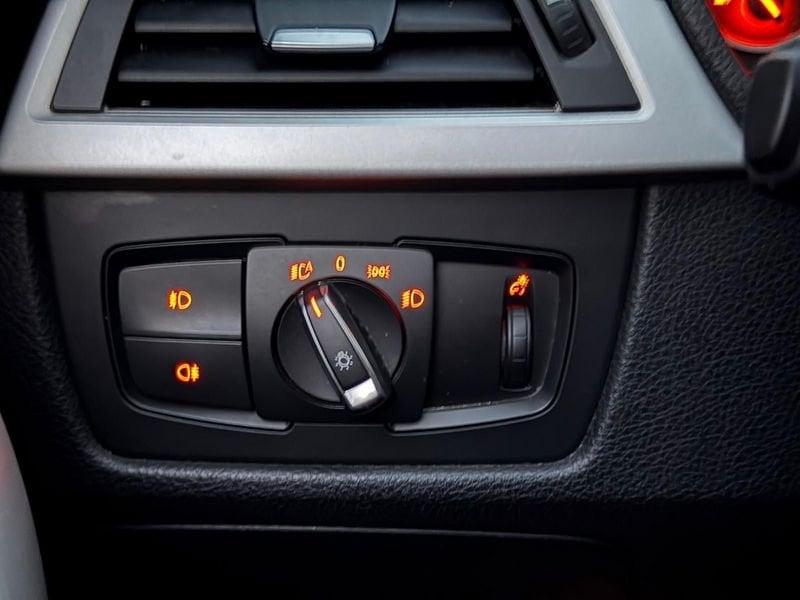 BMW Serie 3 Touring 318 d Touring “CERCHI DA 18" DISTRIBUZIONE APPENA SOSTITUITA