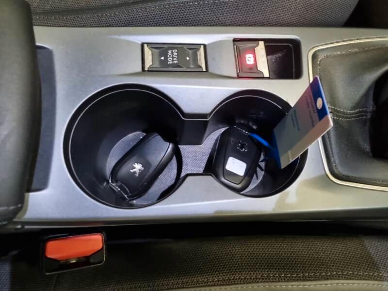 Peugeot 2008 PureTech 100 S&S Allure CINGHIA DISTRIBUZIONE NUOVA