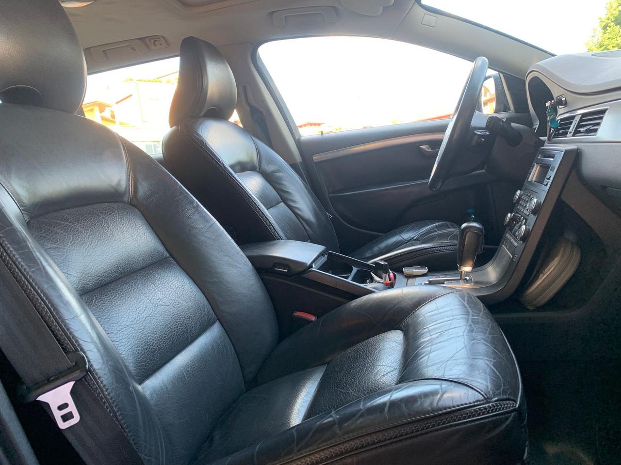 Volvo XC 70 XC70 2.4 D5 Summum #5941