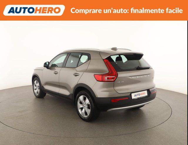 VOLVO XC40 T3 Momentum Pro