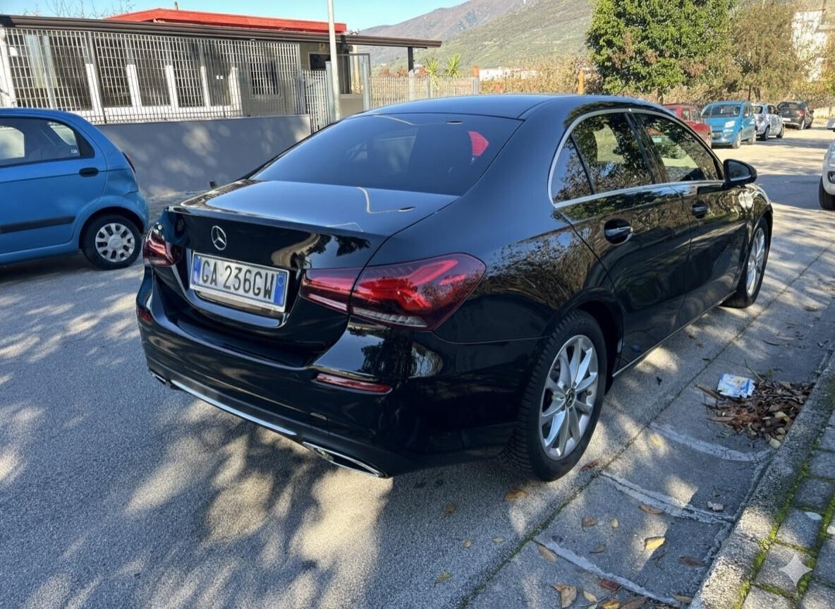 Mercedes-benz A 180 d Sedan Automatica Sport 2020