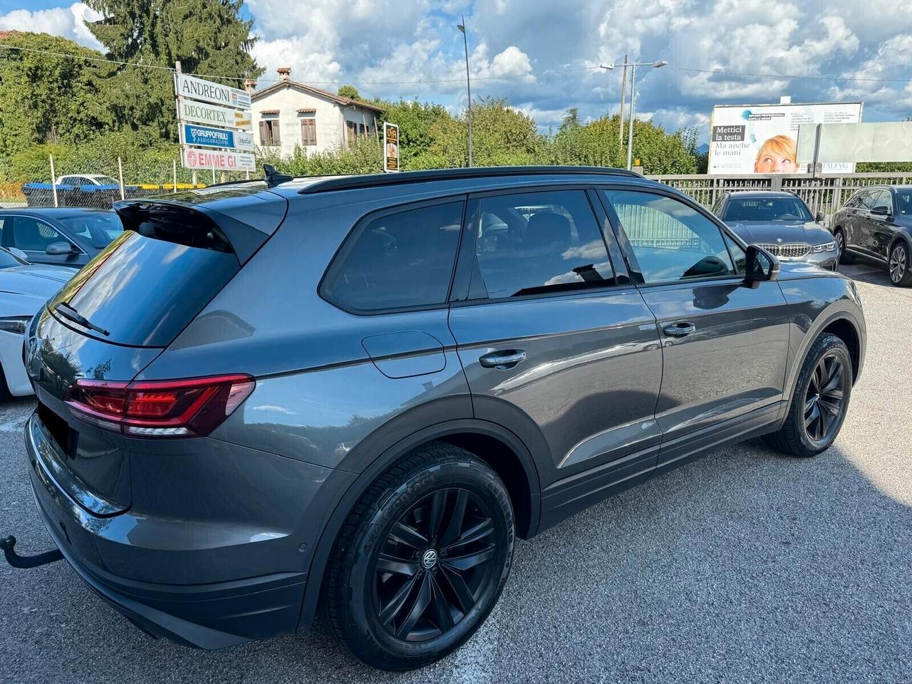 Volkswagen Touareg 3.0 V6 TDI SCR Black Style