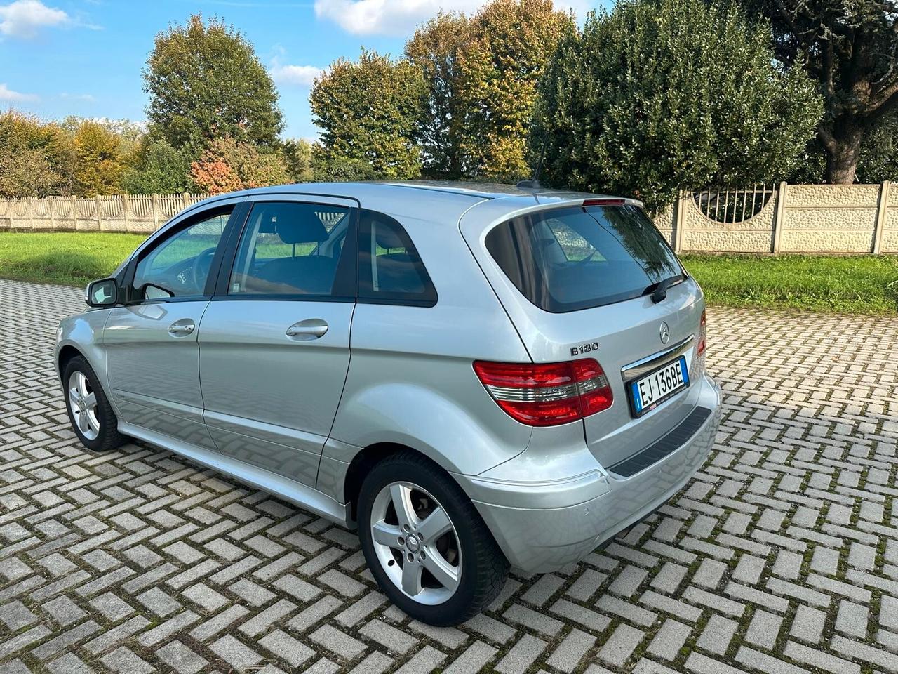 Mercedes-benz B 180 B 180 BlueEFFICIENCY Executive