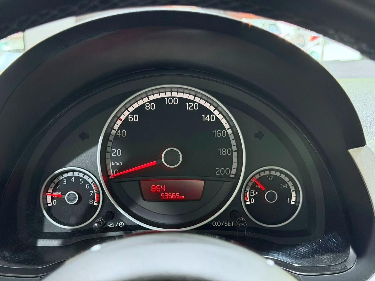 VOLKSWAGEN UP! 1.0 75cv 5p NEOPATENTATI 89.000km