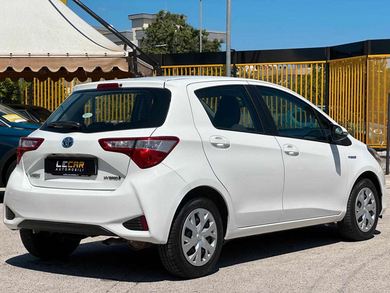TOYOTA Yaris 1.5 Hybrid 5 porte Business
