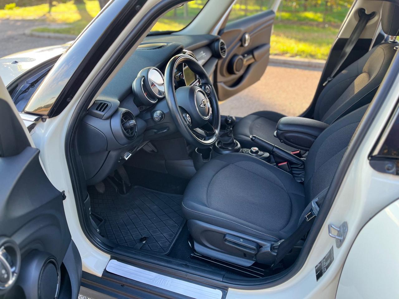 Mini 1.5 Cooper D 5 porte
