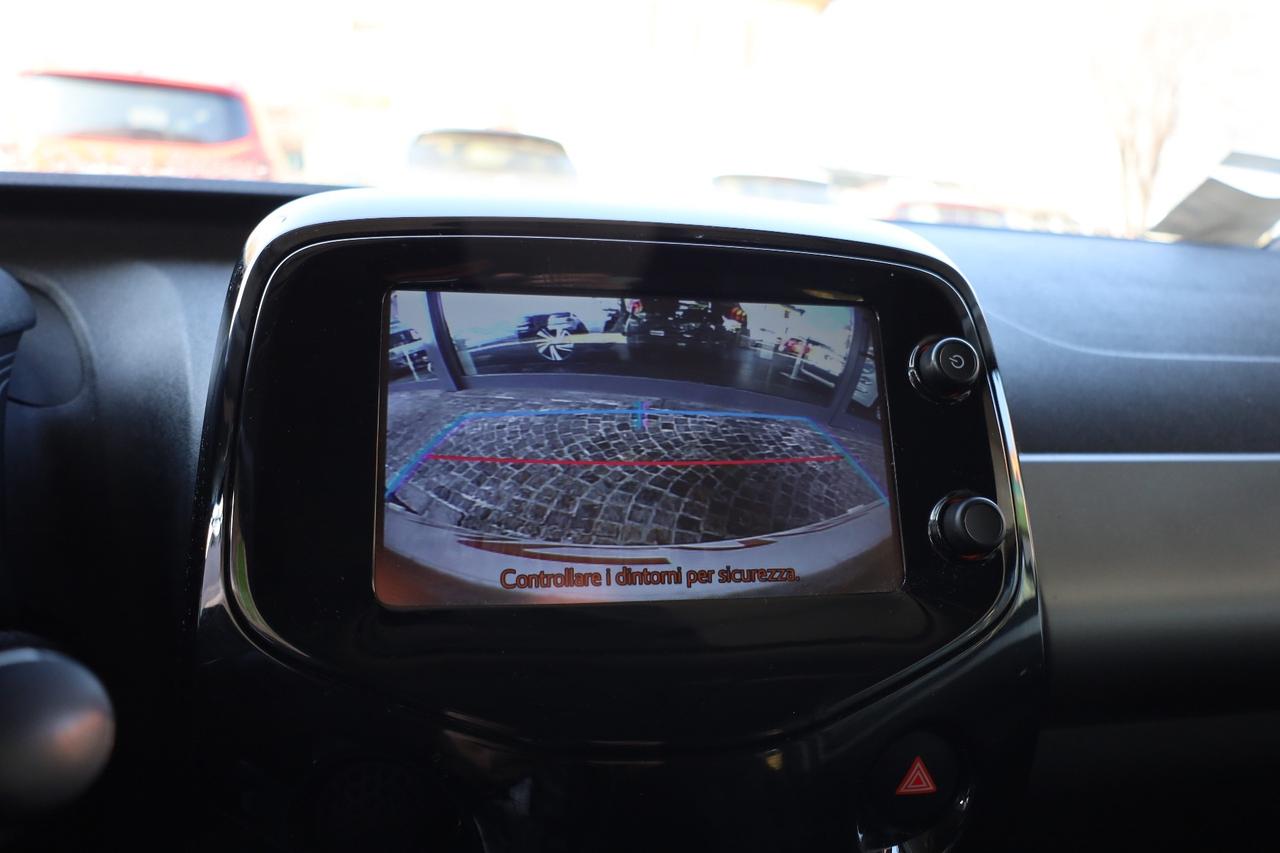 PEUGEOT 108 PureTech 82 ALLURE TOP! neopatentati