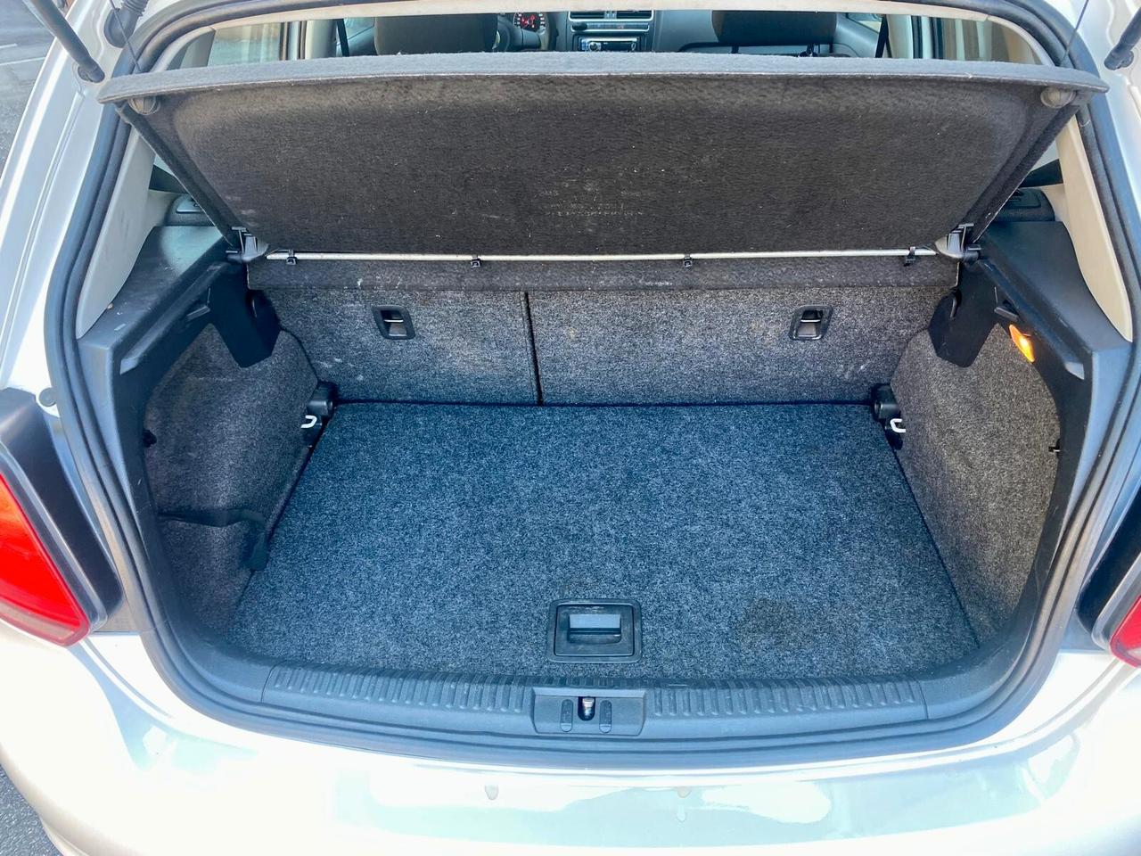 Volkswagen Polo 5p 1.2 tdi COMPLETAMENTE TAGLIANDATA -GARANZIA -NEO PATENTATI