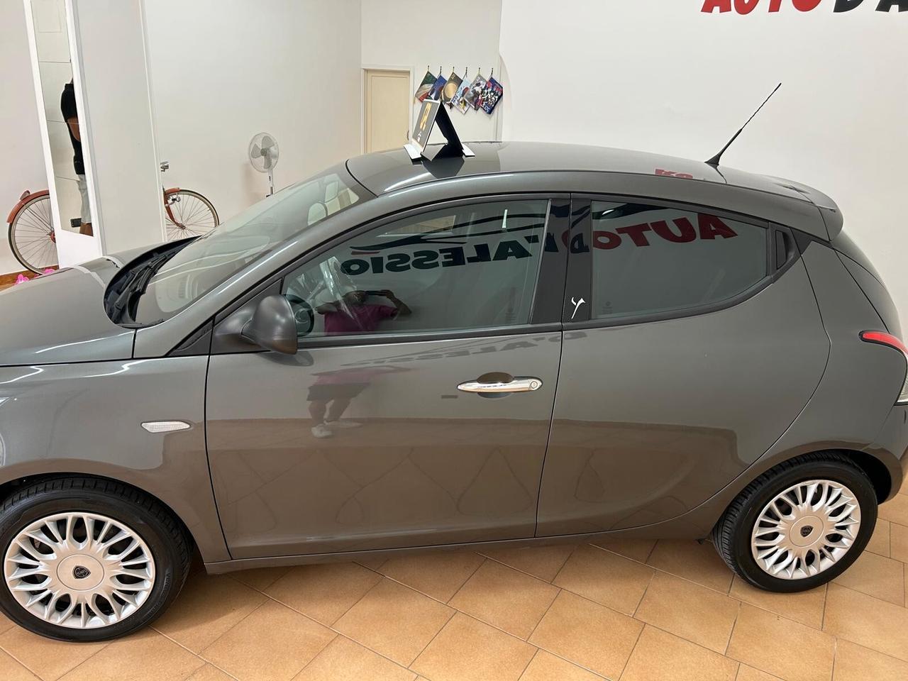 Lancia Ypsilon 1.2 69 CV 5 porte GPL Ecochic Gold