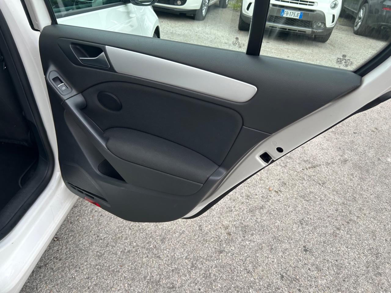 Volkswagen Golf 1.6 TDI DPF 5p. Highline