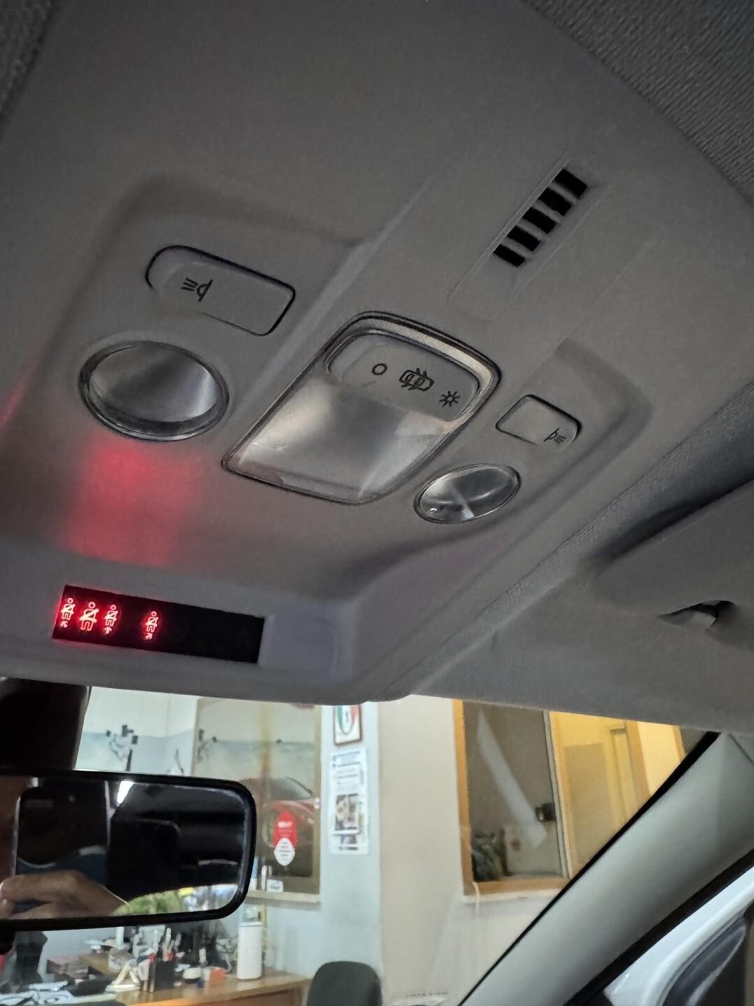 Citroen C4 cactus 1.2 Autom. cv. Tetto-Navigat.