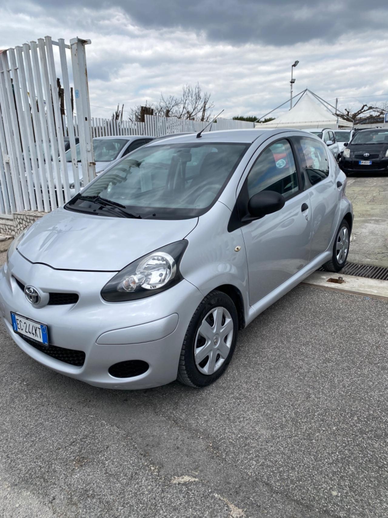 Toyota Aygo 1.0 12V VVT-i 5 porte