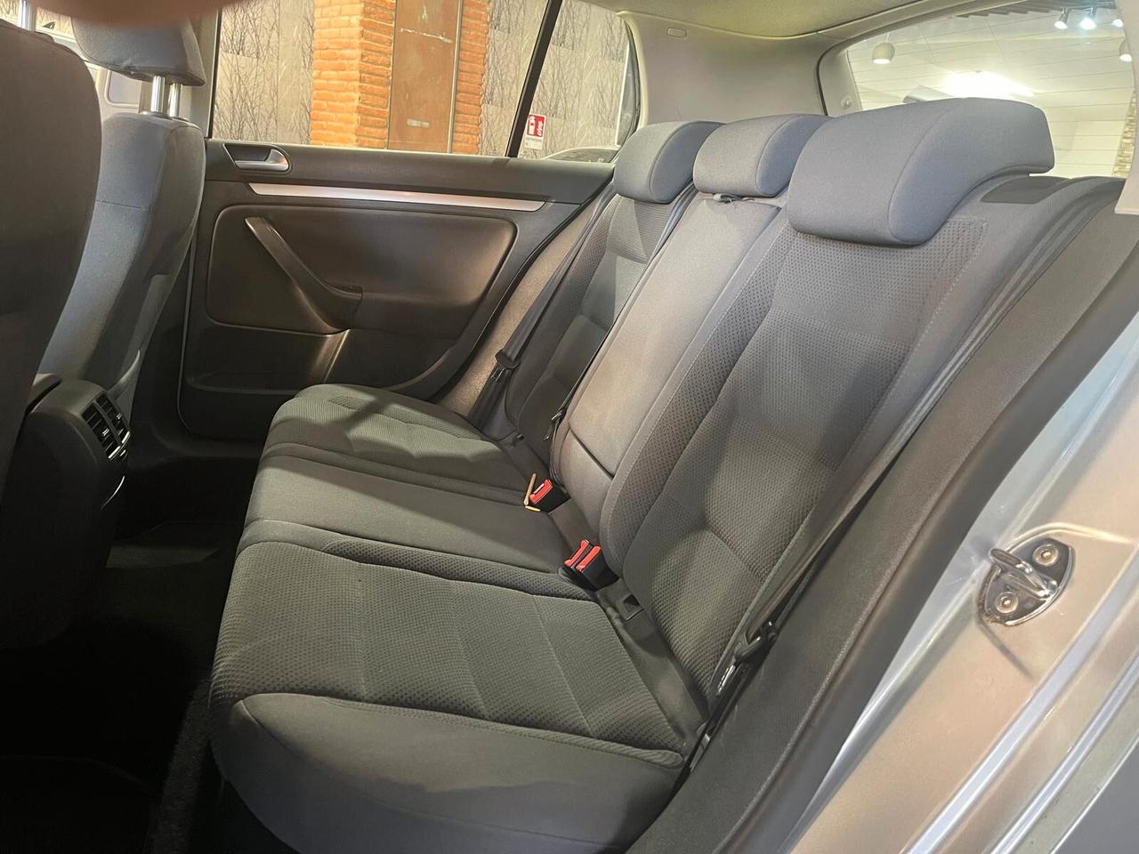 Volkswagen Golf 1.6 5p. Comfortline
