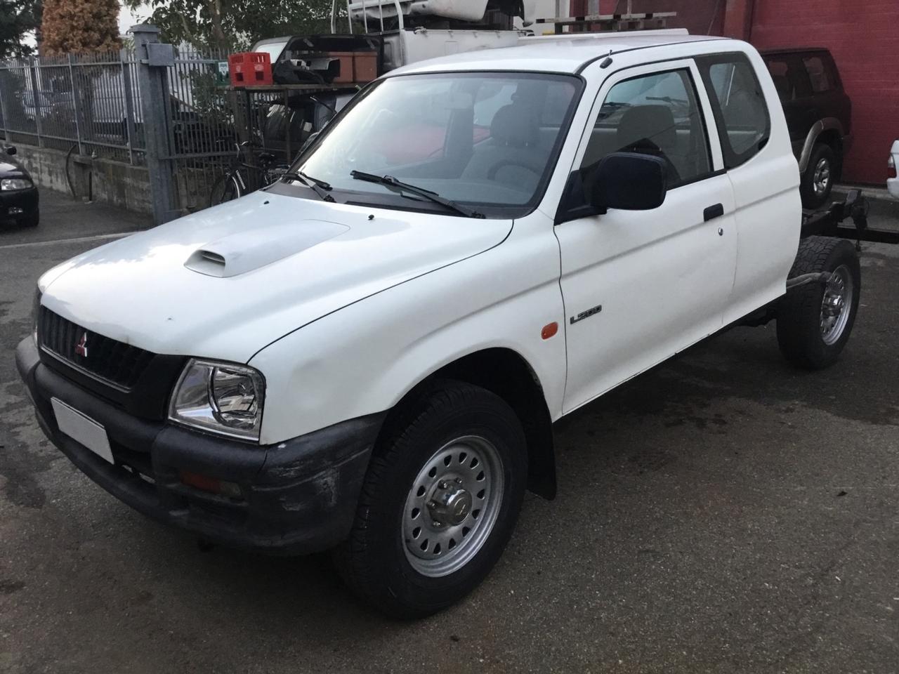 Mitsubishi L200 cassone ribaltabile