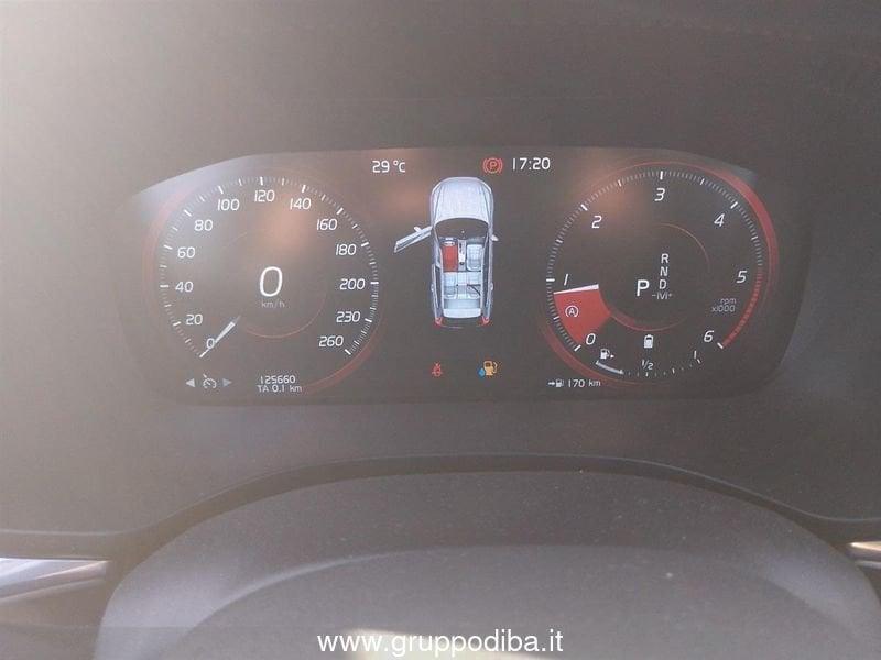 Volvo XC60 II 2018 Diesel 2.0 b4 Momentum Pro awd auto