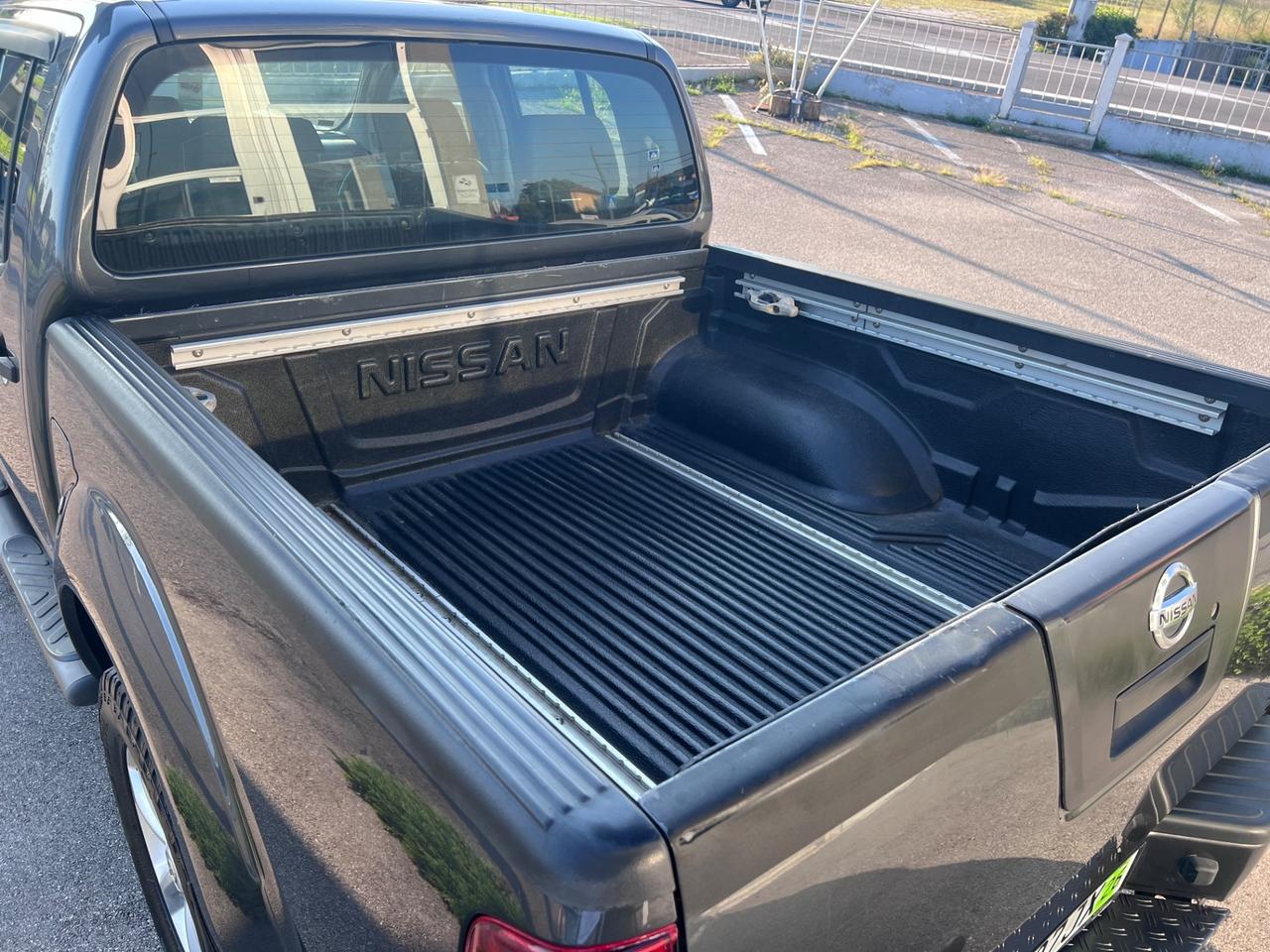 Nissan Navara 2.5 dCi 190CV 4 porte Double Cab LE Plus Restyling