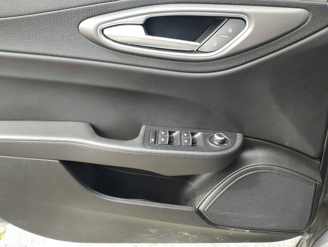 Alfa Romeo Giulia 2.2 t Super 150cv