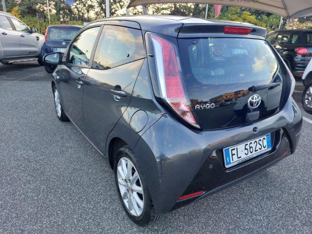 TOYOTA Aygo 1.0 VVT-i 69 CV 5 porte x-cool TSS Navig retrocam