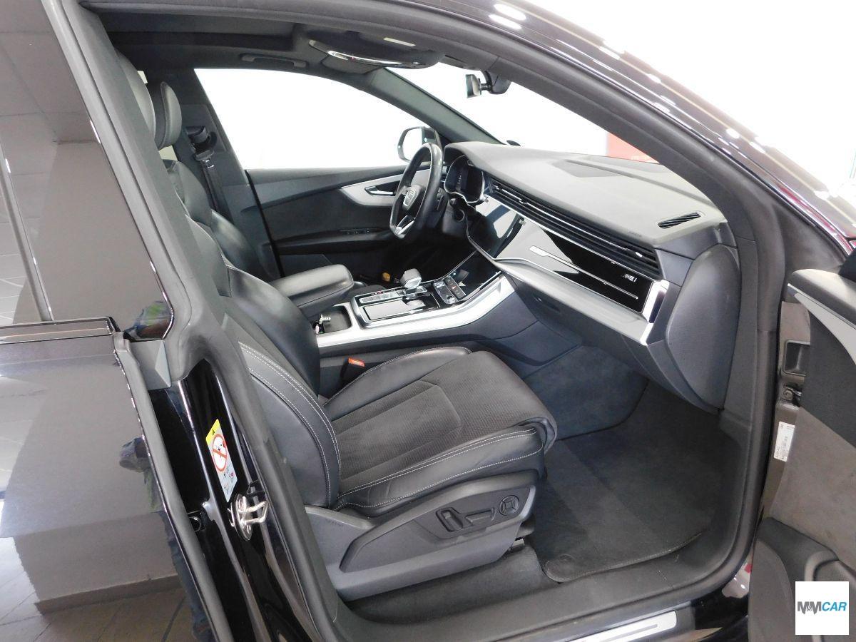 AUDI - Q8 - 45 TDI quattro tiptronic Sport Mhev