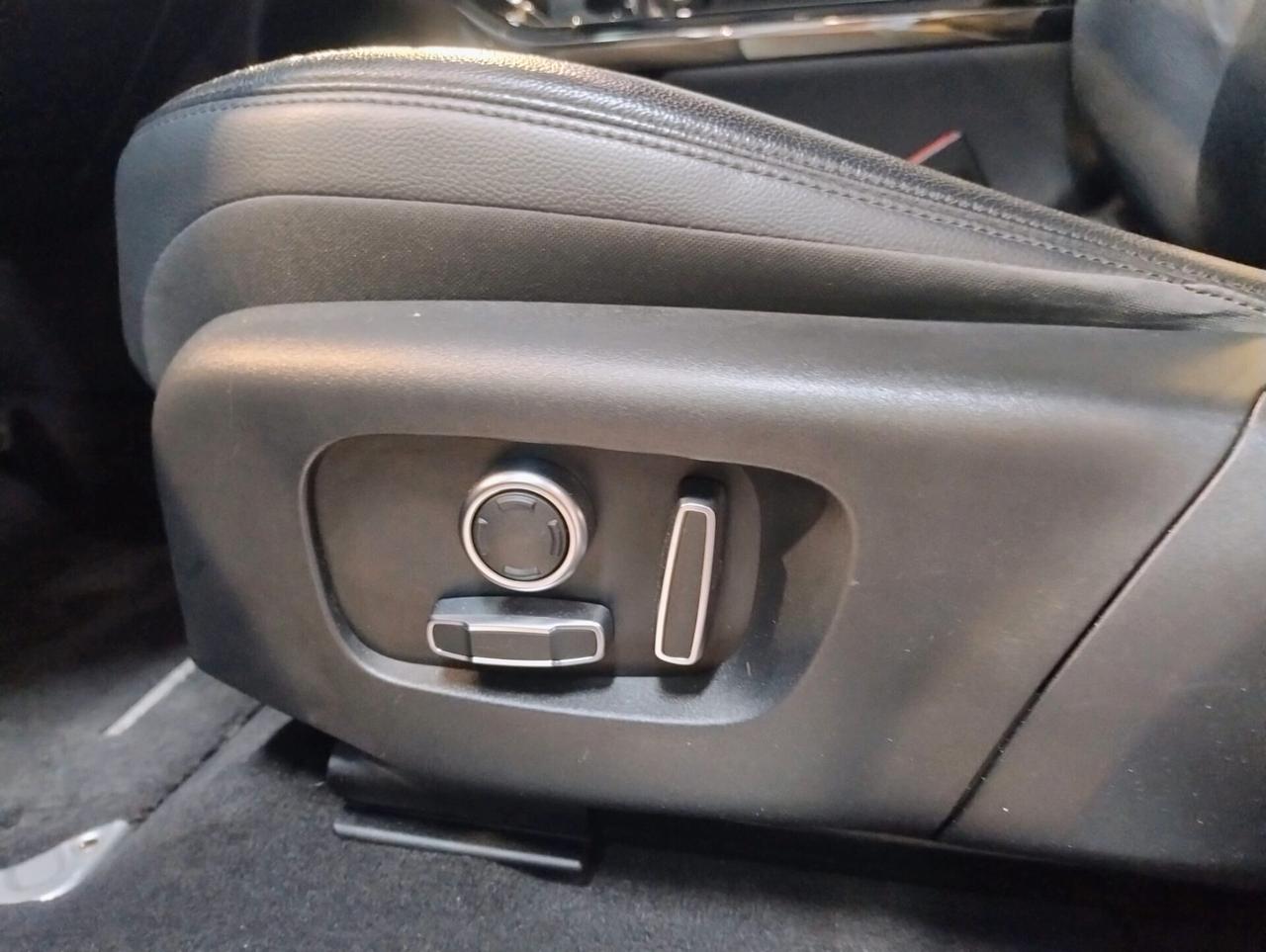 Land Rover Range Evoque 2.0D I4 204 CV AWD Auto R-Dynamic SE