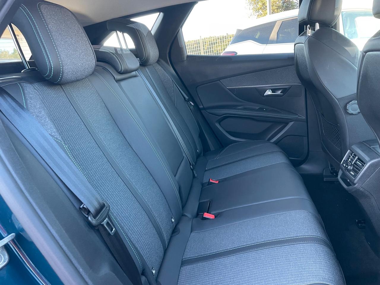 Peugeot 3008 BlueHDi 130 S&S Allure Pack "Km 80.000"
