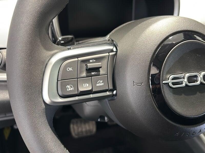 FIAT 600 600 Hybrid 145 CV DCT MHEV Icon