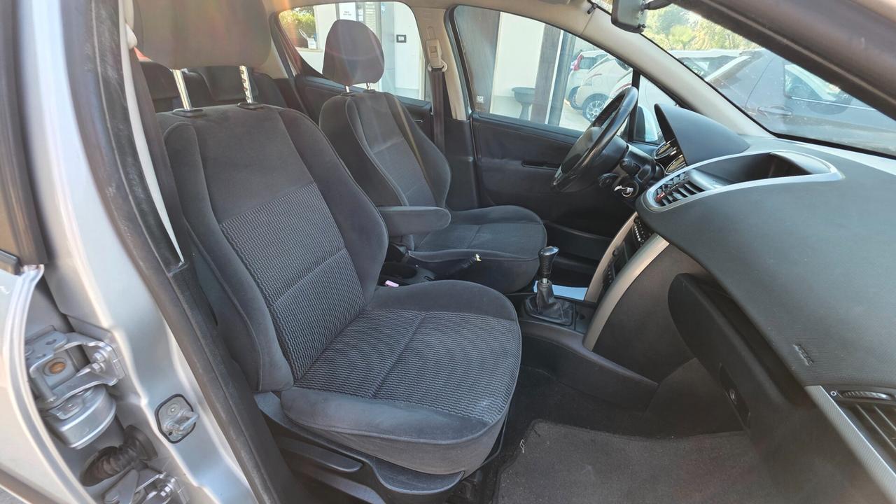 Peugeot 207 1.6 HDi 90CV 5p. XS