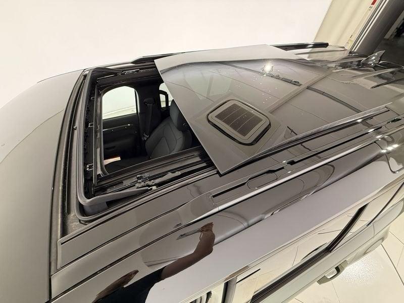 Land Rover Defender D250 AWD Auto 110 X-Dynamic SE