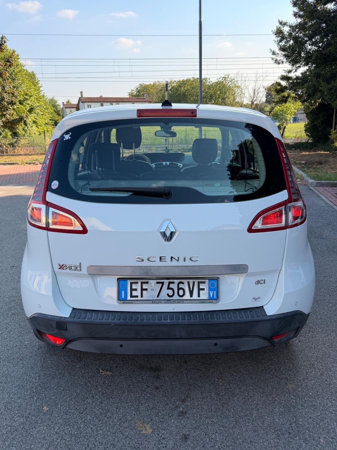 Renault Scenic 1.5DCI 2011 neopatentati pronto uso pelle navi