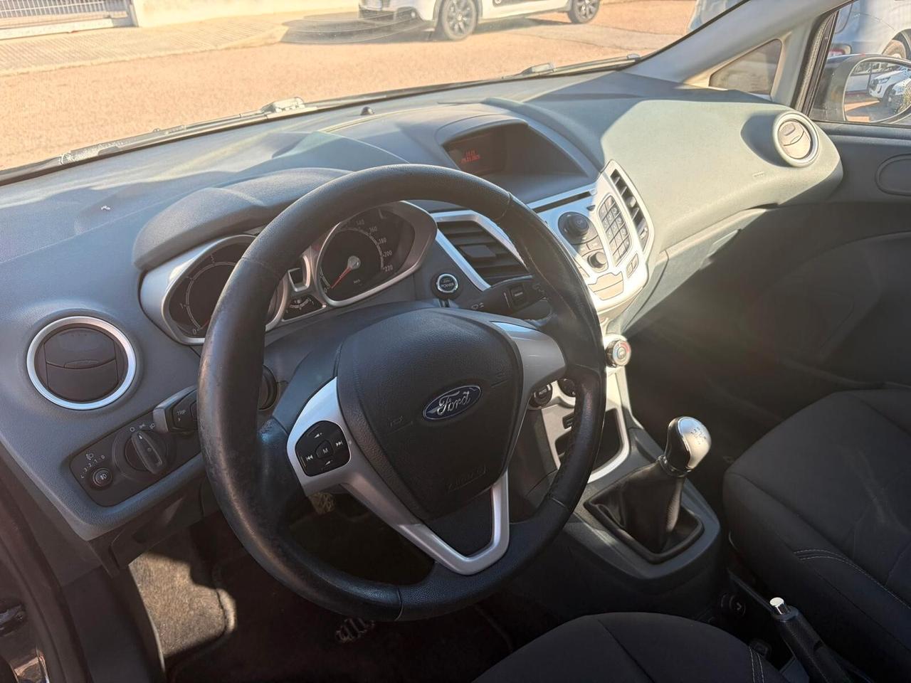 Ford Fiesta 1.4 TDCi 5p. Titanium