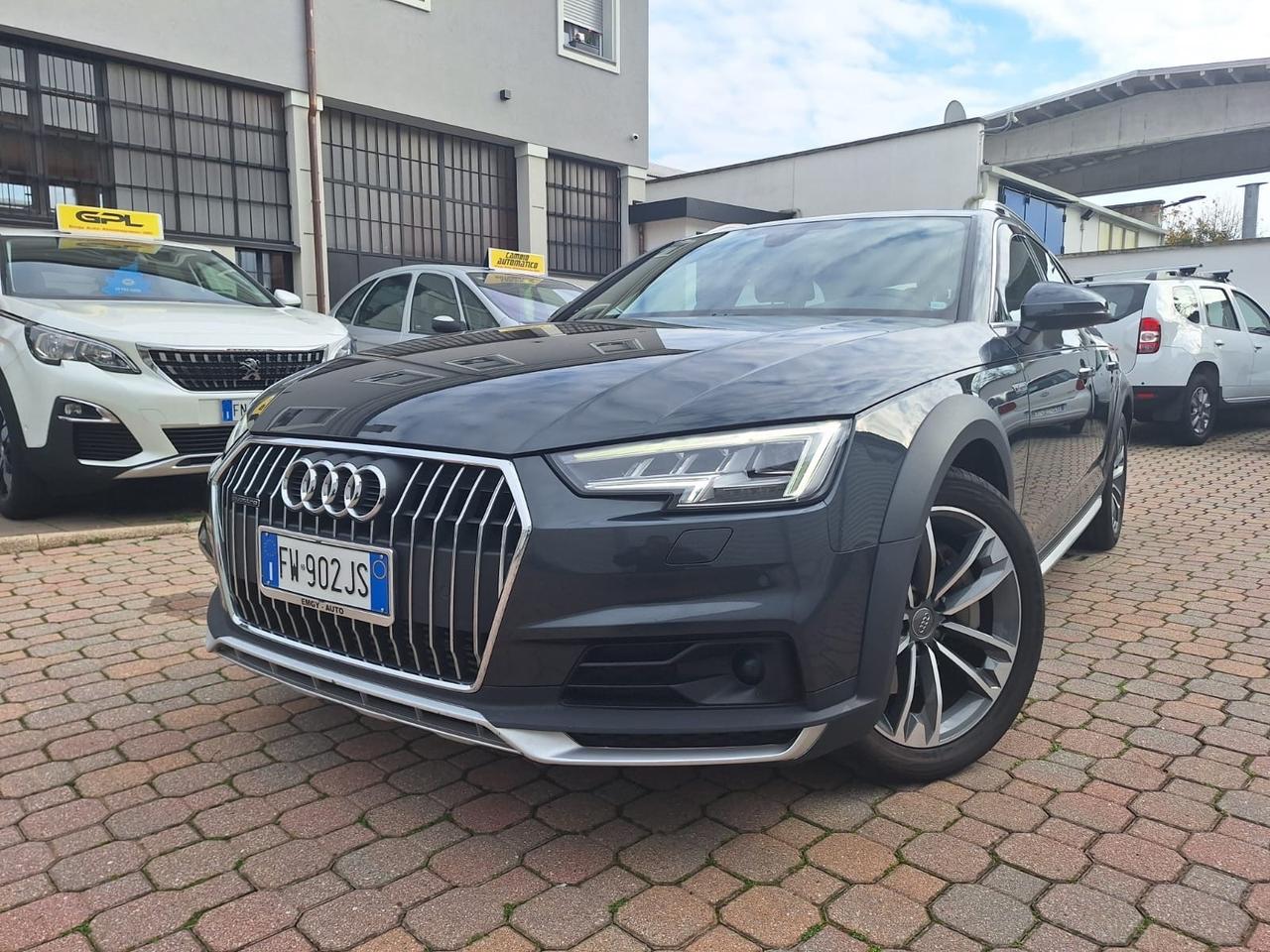 Audi A4 45 TFSI quattro S tronic Business Sport