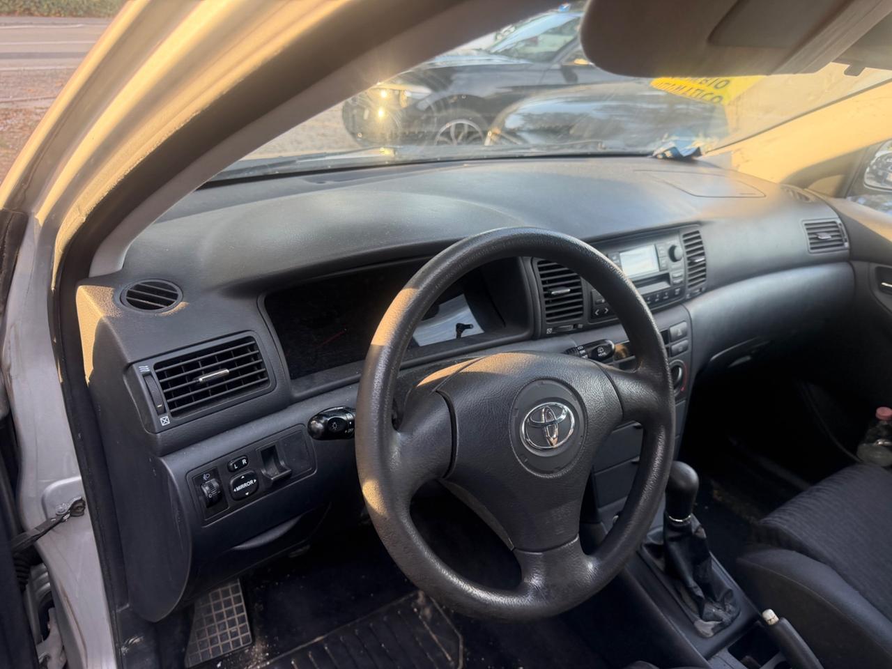 Toyota Corolla 1.4 16V 5 porte