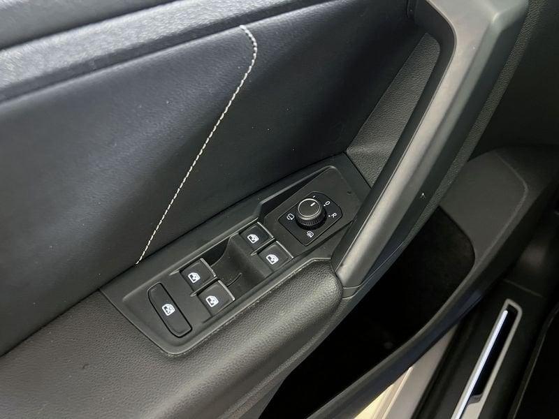 Volkswagen Tiguan Tiguan 2.0 tdi R-Line 150cv dsg