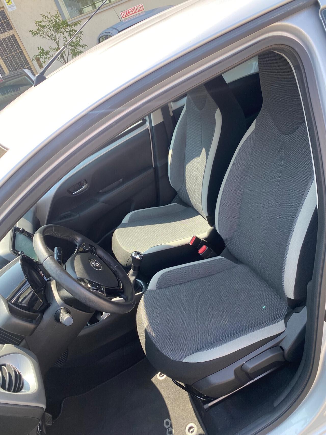 Toyota Aygo Connect 1.0 VVT-i 72 CV 5 porte x-clusiv