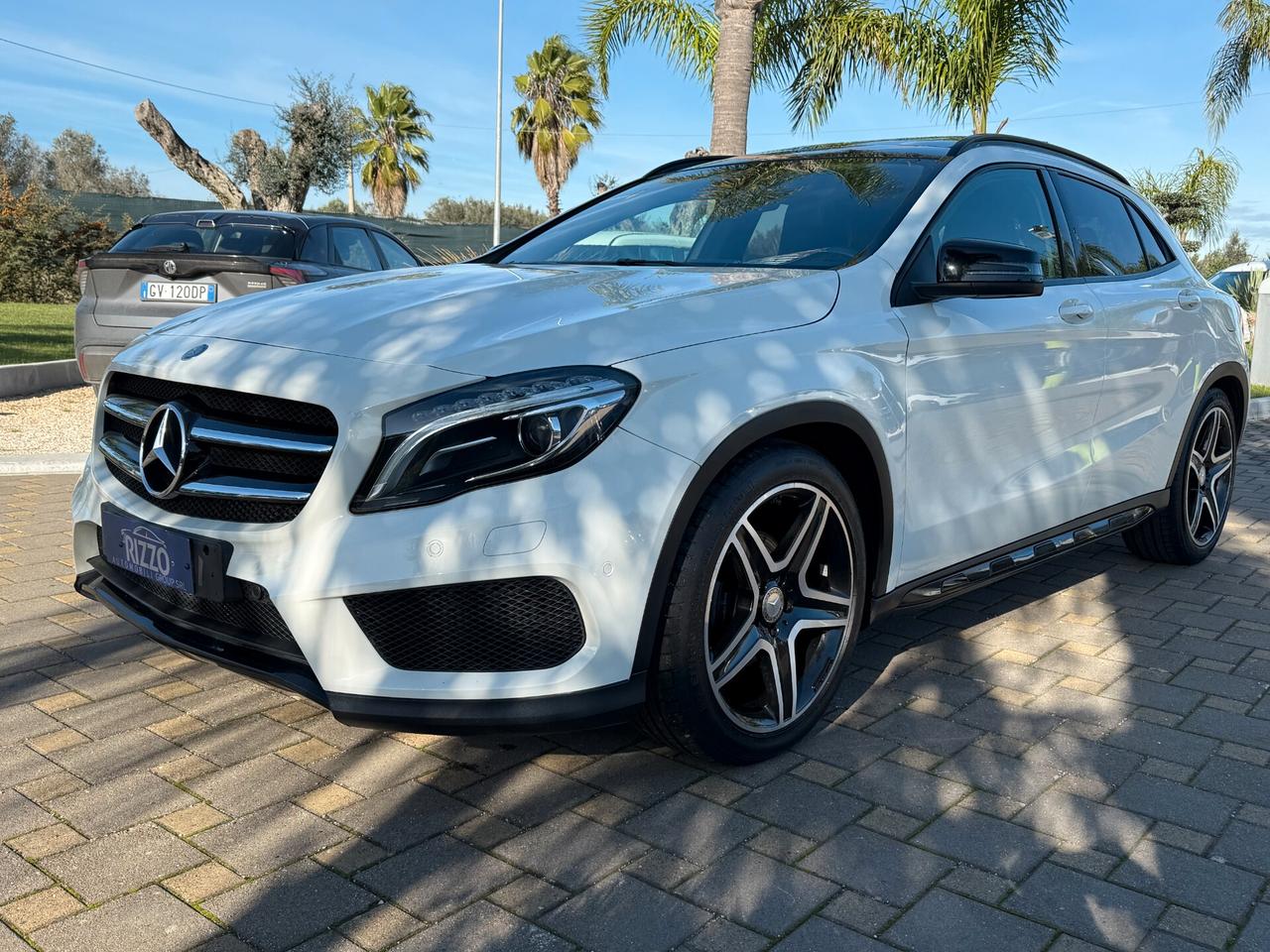 Mercedes-benz GLA 200d Premium Amg Tetto Pelle Navi 12/2015