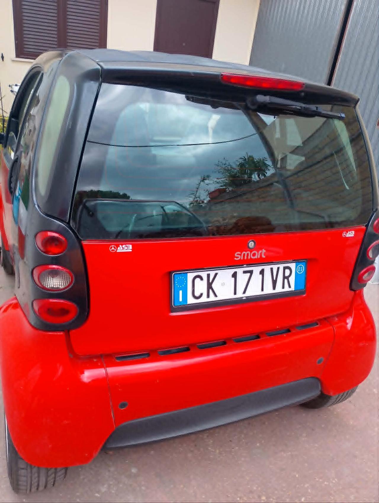 Smart 700 city-coupé pure (45 kW)