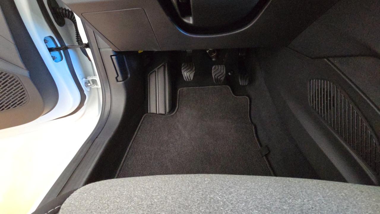 Mitsubishi Colt 1.0L turbo 90 CV Invite