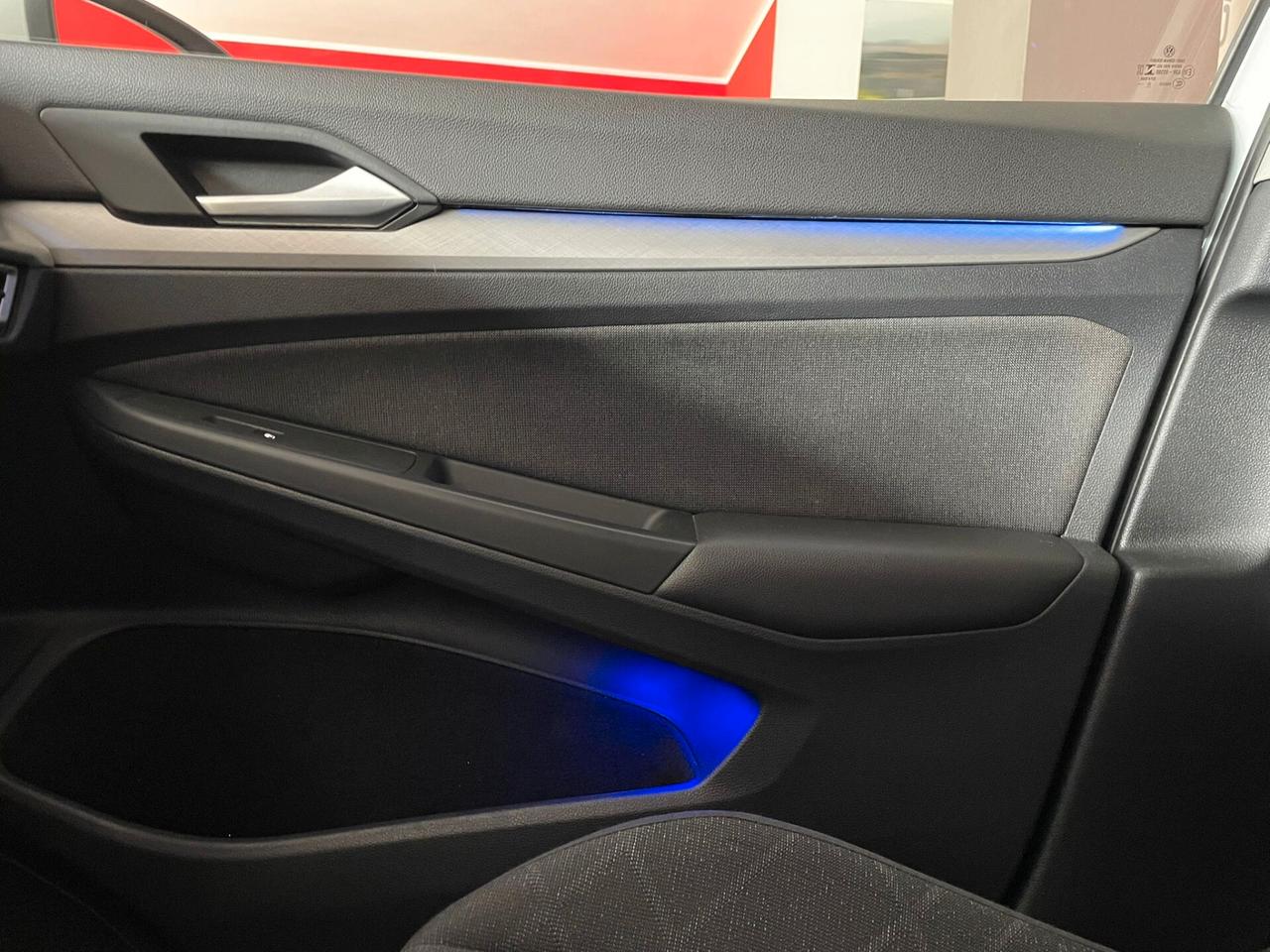 VOLKSWAGEN GOLF 8 1.0 eTSI LIFE DSG 110cv