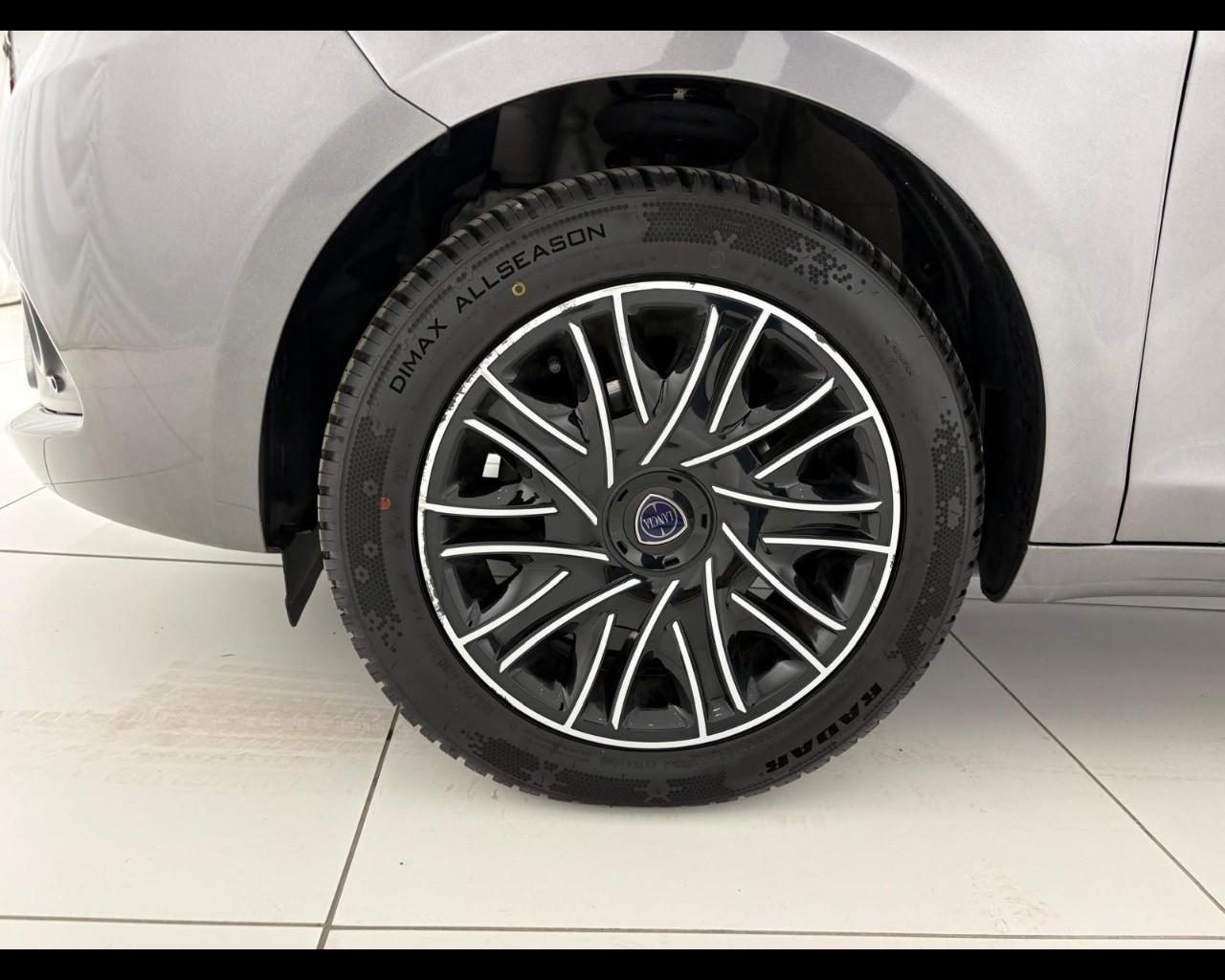 LANCIA Ypsilon 1.0 firefly hybrid Gold s&s 70cv 5p.ti