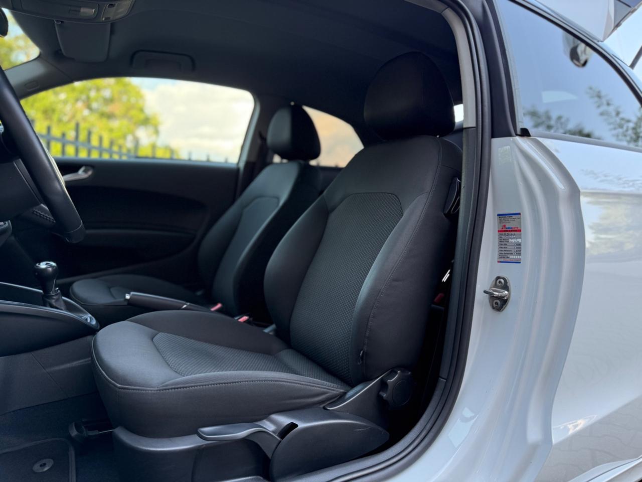Audi A1 1.6 TDI S line edition plus Neopatentati