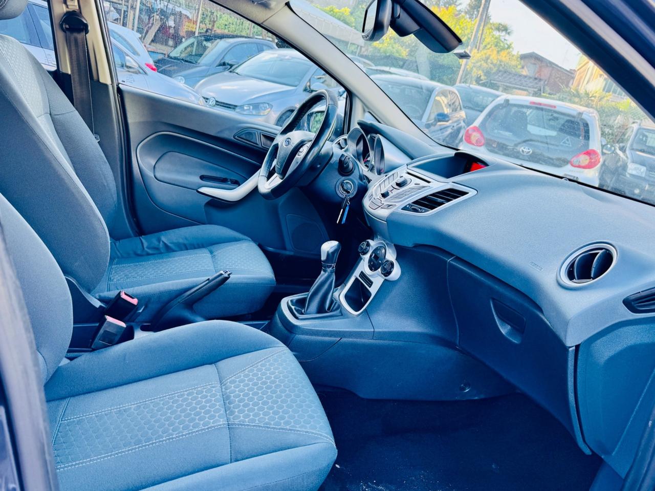Ford Fiesta 1.4 TDCi 68CV 5 porte Titanium