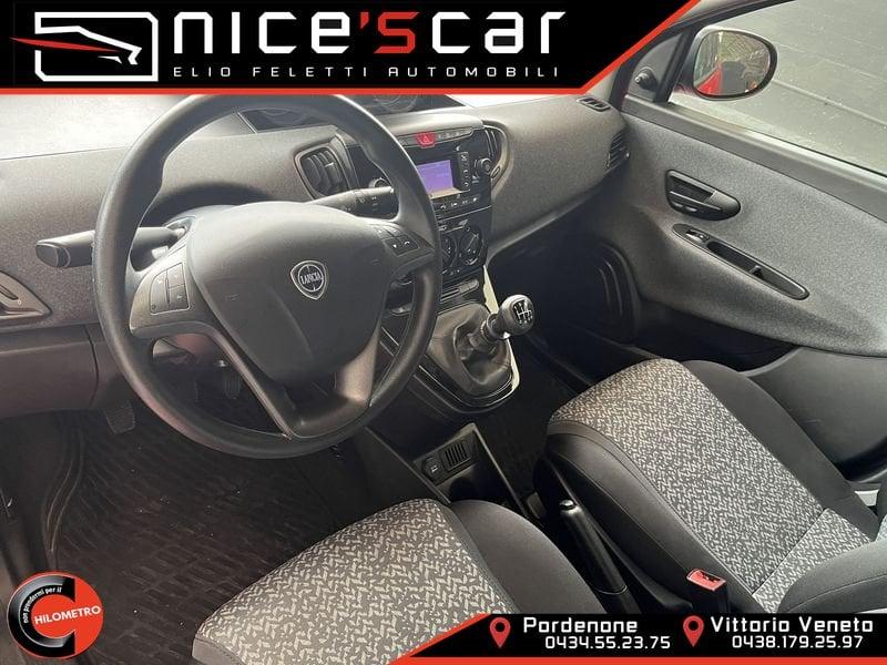 Lancia Ypsilon Ypsilon 1.0 FireFly 5 porte S&S Hybrid Ecochic Silver