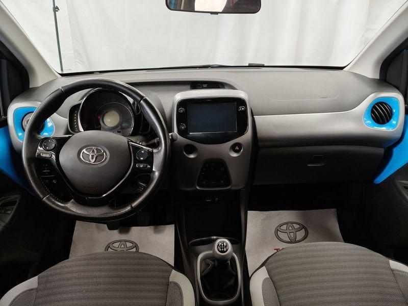 Toyota Aygo Connect 1.0 VVT-i 72 CV 5 porte x-play
