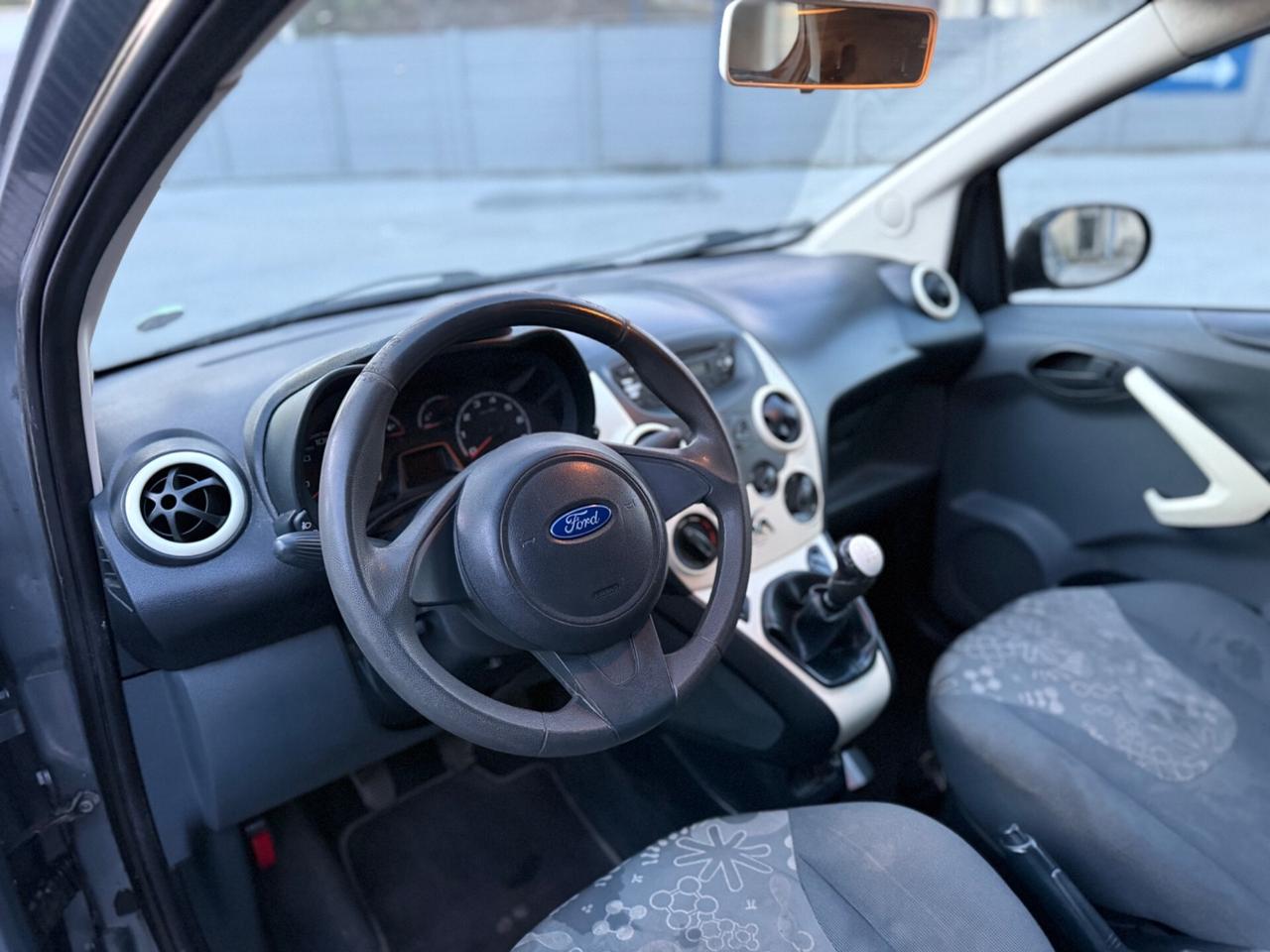 Ford Ka 1.2 8V 69CV Titanium