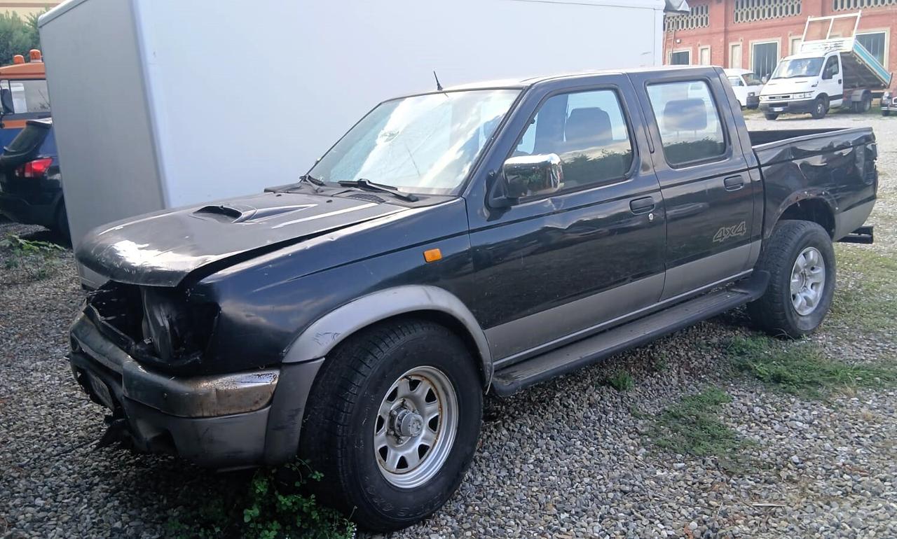 Nissan Navara 2.5 TD Duoble Cab Inc. 76kw