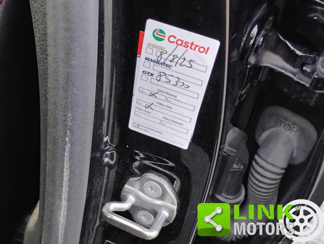 MERCEDES-BENZ A 220 Premium AMG